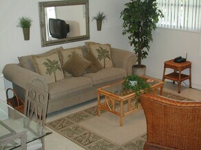 4532 Bougainvilla Dr in Lauderdale-by-the-Sea, FL - Foto de edificio - Building Photo