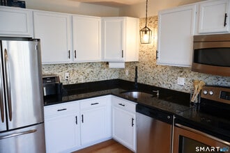 25 W Silver St in Middletown, CT - Building Photo - Building Photo