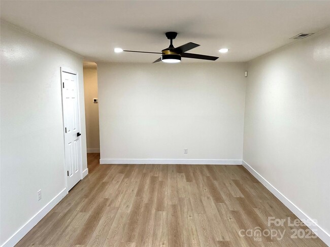 1450 Academy St in Charlotte, NC - Building Photo - Building Photo