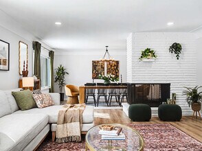 28649 Jackson Rd in Chagrin Falls, OH - Building Photo - Building Photo