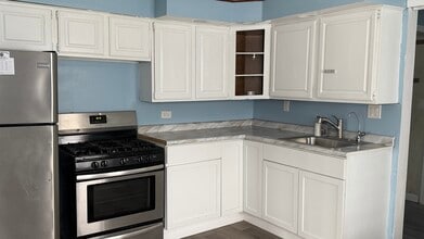 4056 W 89th Pl in Hometown, IL - Building Photo - Building Photo