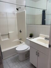 158 Quincy Ave, Unit 158 in Quincy, MA - Building Photo - Building Photo