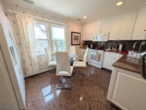 48 Mt Kemble Ave in Morristown, NJ - Building Photo - Building Photo