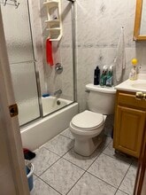 2732 12th St, Unit 3FL in Astoria, NY - Foto de edificio - Building Photo