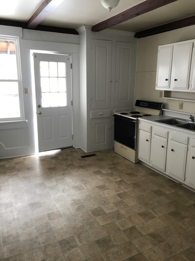 318-322 E Howard St in Bellefonte, PA - Building Photo - Building Photo