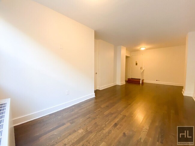 EAST 63 STREET in New York, NY - Building Photo - Building Photo