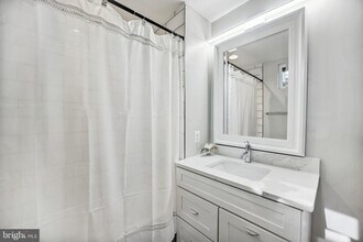 1266 Penn St NE-Unit -1 in Washington, DC - Building Photo - Building Photo