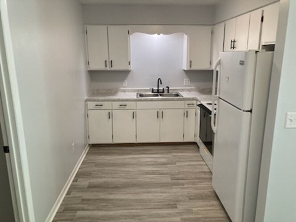 1311 Plum Cir in Chipley, FL - Building Photo