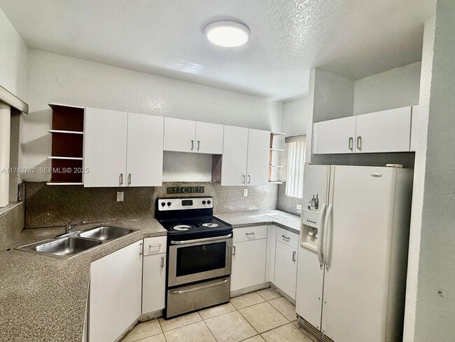 property at 621 SW 10th St