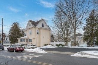 302 Walnut Ave in Cranford, NJ - Building Photo - Building Photo