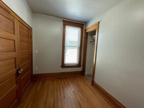 1675 N Marshall St in Milwaukee, WI - Building Photo - Building Photo