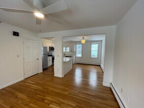 26 Thorndike St, Unit 3 in Somerville, MA - Building Photo - Building Photo