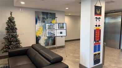 16565 NE 26th Ave in North Miami Beach, FL - Building Photo - Building Photo