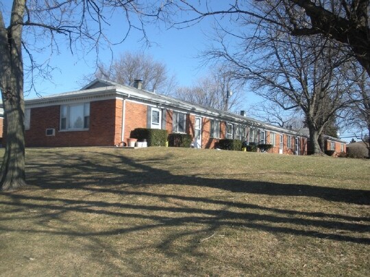 3002 Sandy Hollow Rd in Rockford, IL - Building Photo