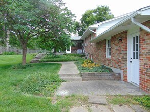 104 Lindell Dr in Columbia, MO - Building Photo - Building Photo