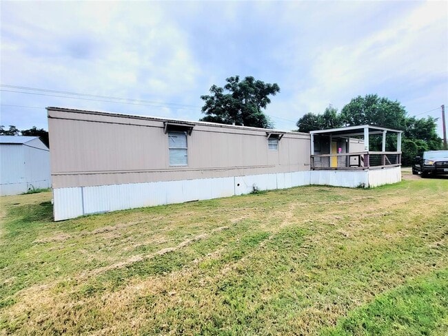 property at 312 Paddock St