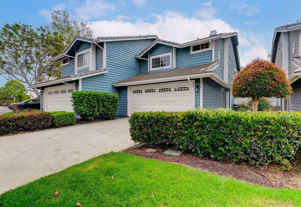 418 Summer View Cir in Encinitas, CA - Building Photo
