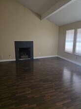 3911 Mohigan Way in Las Vegas, NV - Building Photo - Building Photo