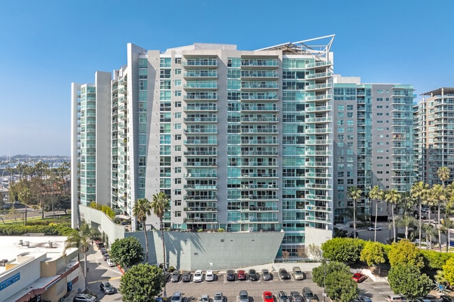 13600 Marina Pointe Dr