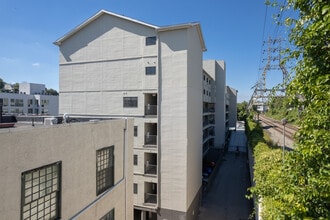 Watermill at Manayunk in Manayunk, PA - Foto de edificio - Building Photo