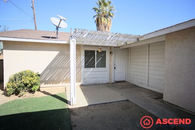 3200 Crestline Rd in Bakersfield, CA - Building Photo - Building Photo