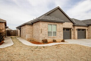 1718 102nd St in Lubbock, TX - Building Photo