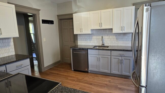 47 Dickerman St in New Haven, CT - Building Photo - Building Photo