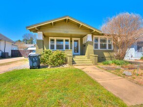 706 N Beard Ave in Shawnee, OK - Building Photo - Building Photo