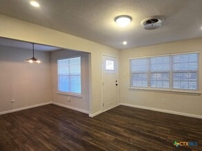 406 Oak St in Copperas Cove, TX - Building Photo - Building Photo