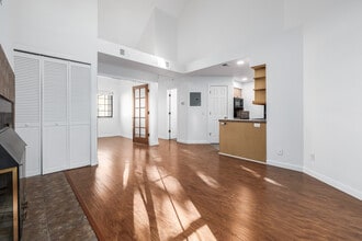 4816 E Kentucky Ave, Unit F in Denver, CO - Building Photo - Building Photo