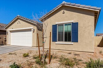 10808 W Bloch Rd in Tolleson, AZ - Building Photo - Building Photo