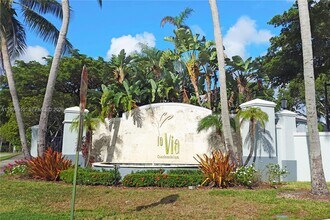 9615 NW 1st Ct in Pembroke Pines, FL - Building Photo - Building Photo