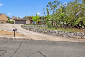 11361 Moonsail in Helotes, TX - Building Photo - Building Photo