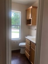 1521 E Lawrence St, Unit 1521 in Tyler, TX - Building Photo - Building Photo
