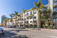 Doma in San Diego, CA - Foto de edificio - Building Photo