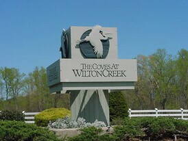 111 Oyster Cove Lndg in Hartfield, VA - Building Photo