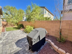 3215 Alpine Aster Ave in Henderson, NV - Foto de edificio - Building Photo