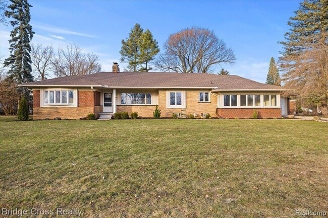 property at 95 Hillsdale Rd
