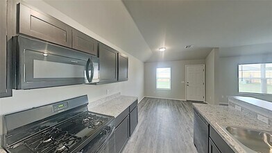1809 Hannah Ln in Yukon, OK - Building Photo - Building Photo