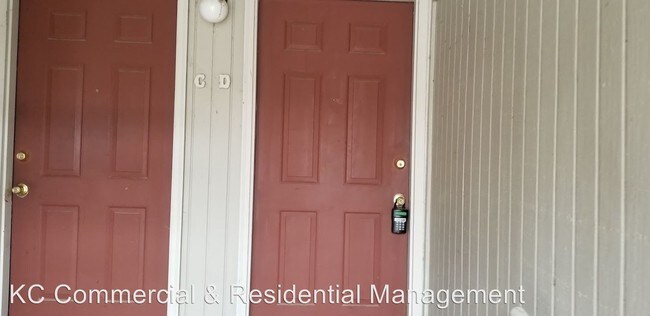 211 W Main St in Smithville, MO - Building Photo - Building Photo