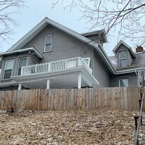 1111 15th St in Moline, IL - Building Photo