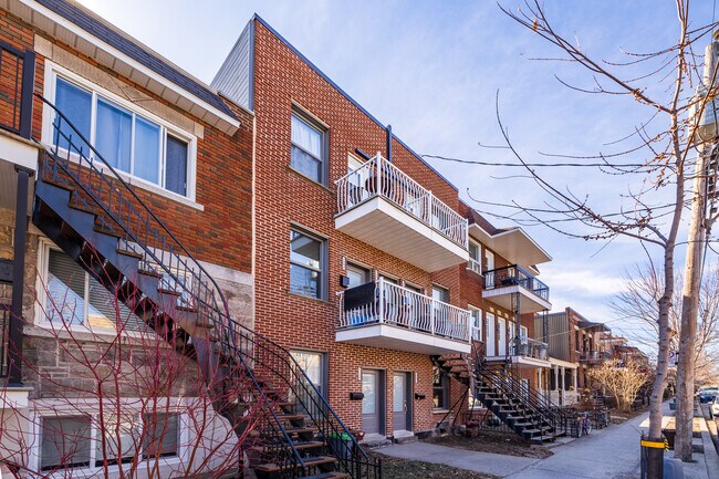 5800-5810 5E Av in Montréal, QC - Building Photo - Primary Photo
