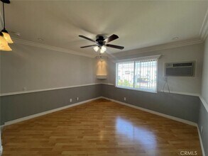 11722 Saticoy St in Los Angeles, CA - Building Photo - Building Photo