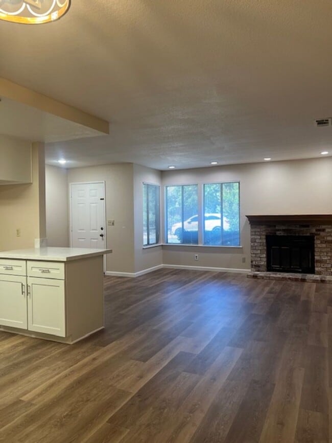 6130 Thornwood Dr in Loomis, CA - Building Photo - Building Photo