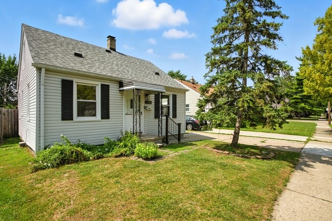 23147 Vance Ave in Hazel Park, MI - Building Photo - Building Photo