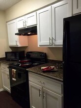 315 Belmont St in Tomball, TX - Building Photo - Building Photo