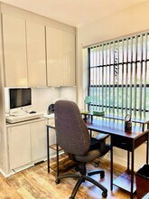 1800 Embassy Dr, Unit 117 in West Palm Beach, FL - Building Photo - Building Photo