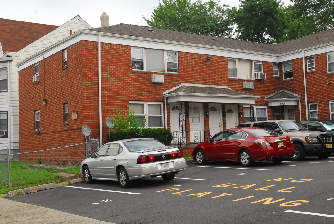 122-132 N 7th St in Paterson, NJ - Building Photo