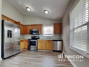 3886 Ligney Creek Ct in Snellville, GA - Foto de edificio - Building Photo