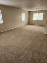 Logan Way Apartments in Youngstown, OH - Building Photo - Interior Photo